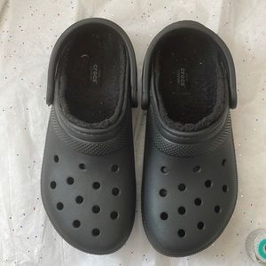 Crocs Lined Black/Black size 7 Mens/9 Womens. EUC